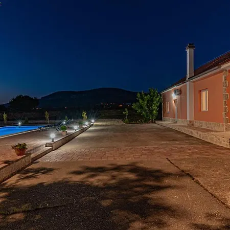 Iris Сasa de vacaciones Trbounje