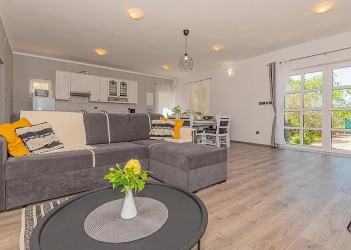 Iris Vikendica Trbounje